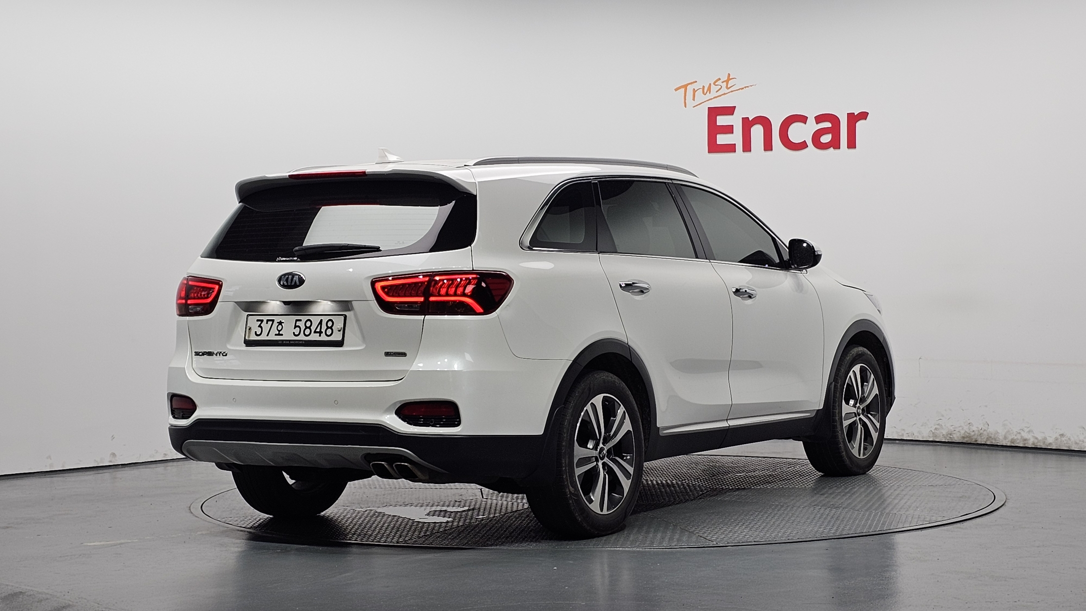 KIA SORENTO photo 2