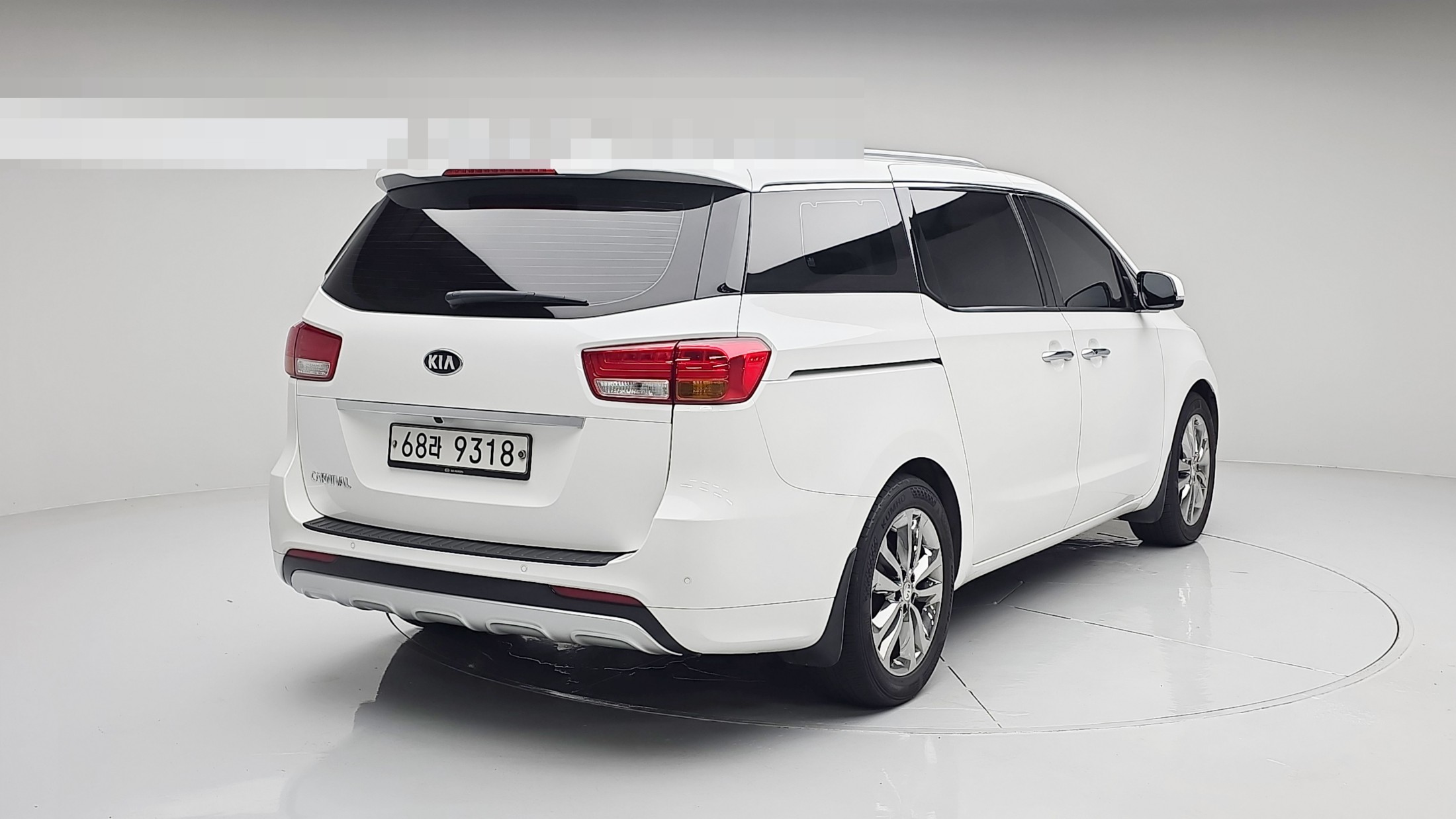 KIA CARNIVAL photo 2