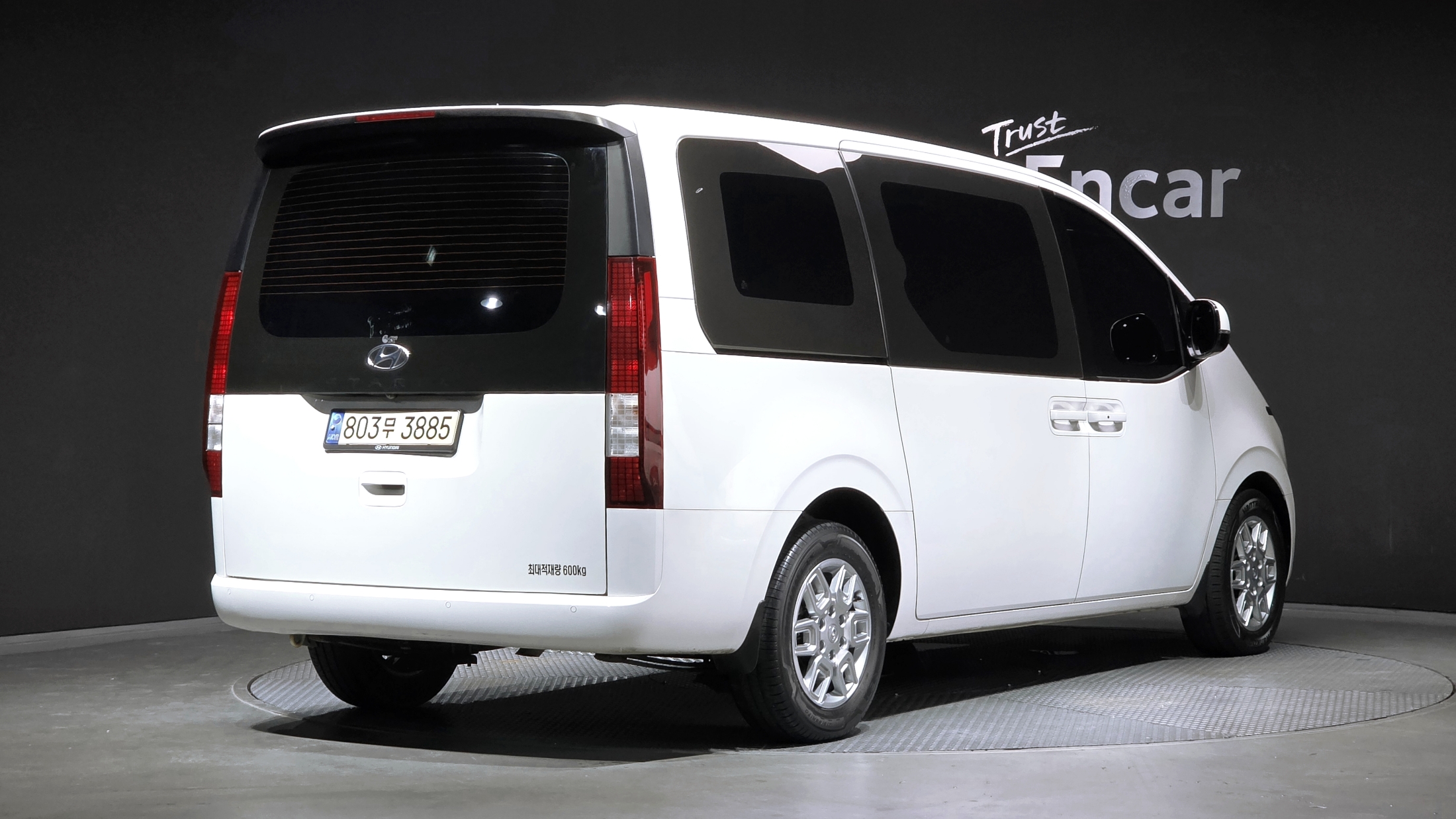 Mazda Bongo front view