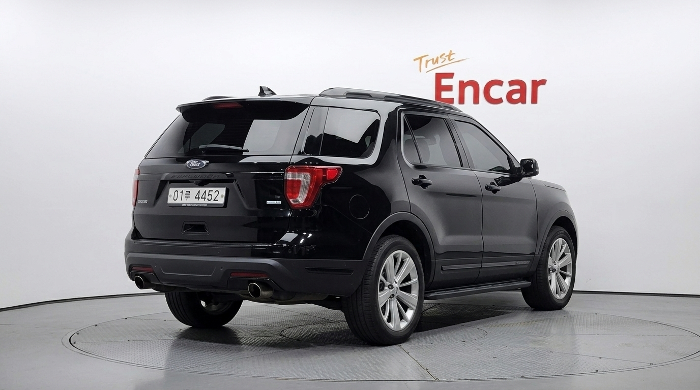 FORD EXPLORER photo 2