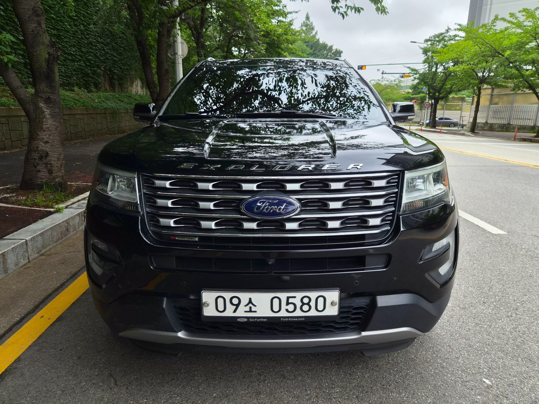 FORD EXPLORER