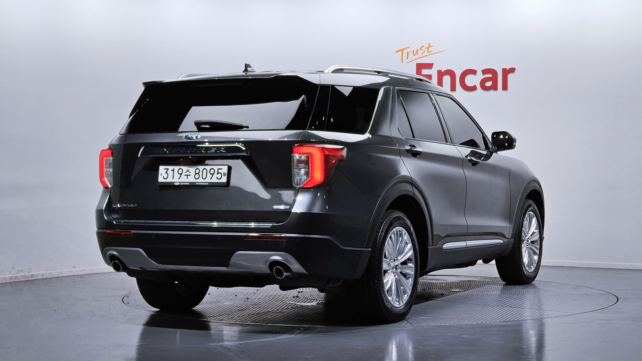 FORD EXPLORER photo 2
