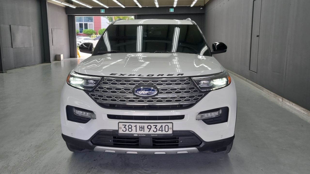 FORD EXPLORER photo 3