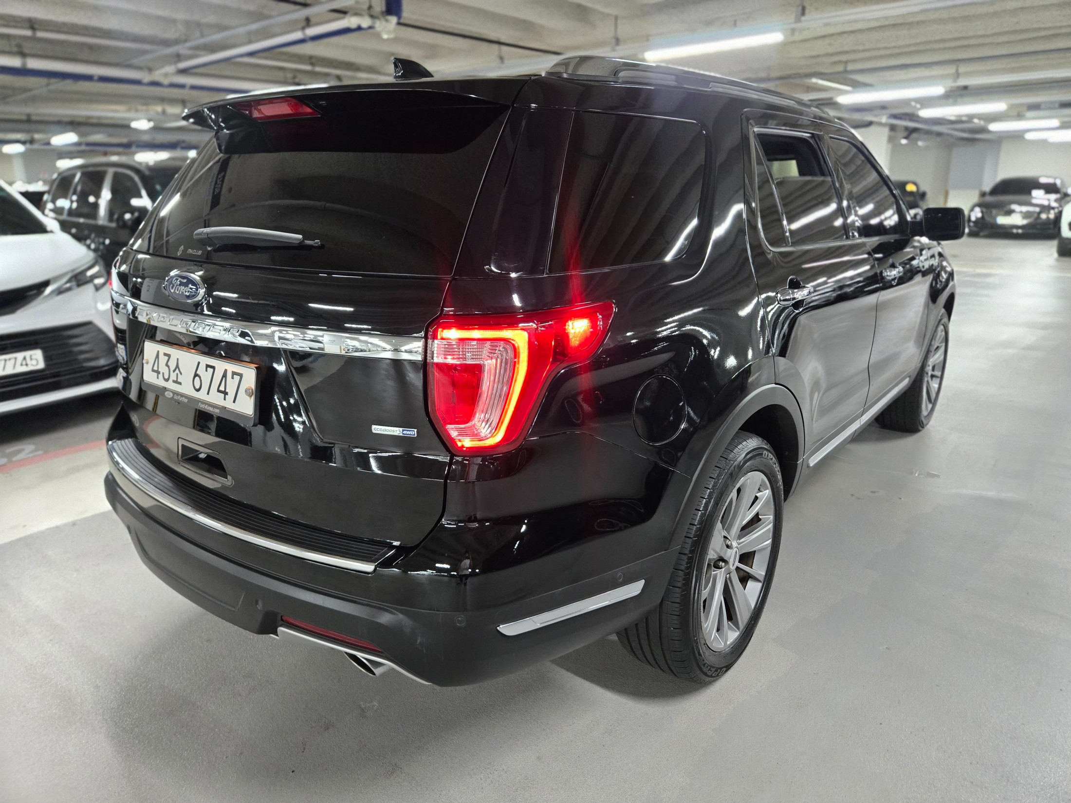 FORD EXPLORER photo 3