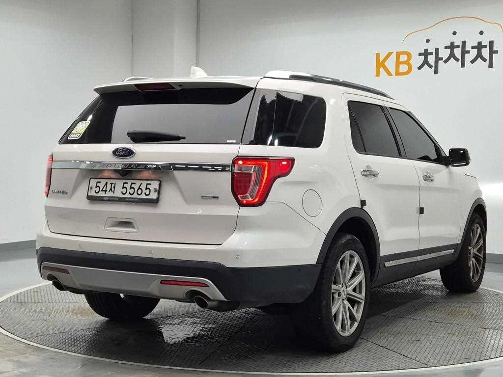 FORD EXPLORER photo 3