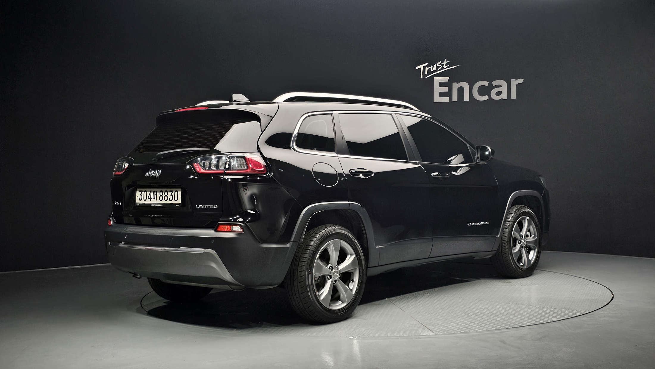 JEEP CHEROKEE photo 2