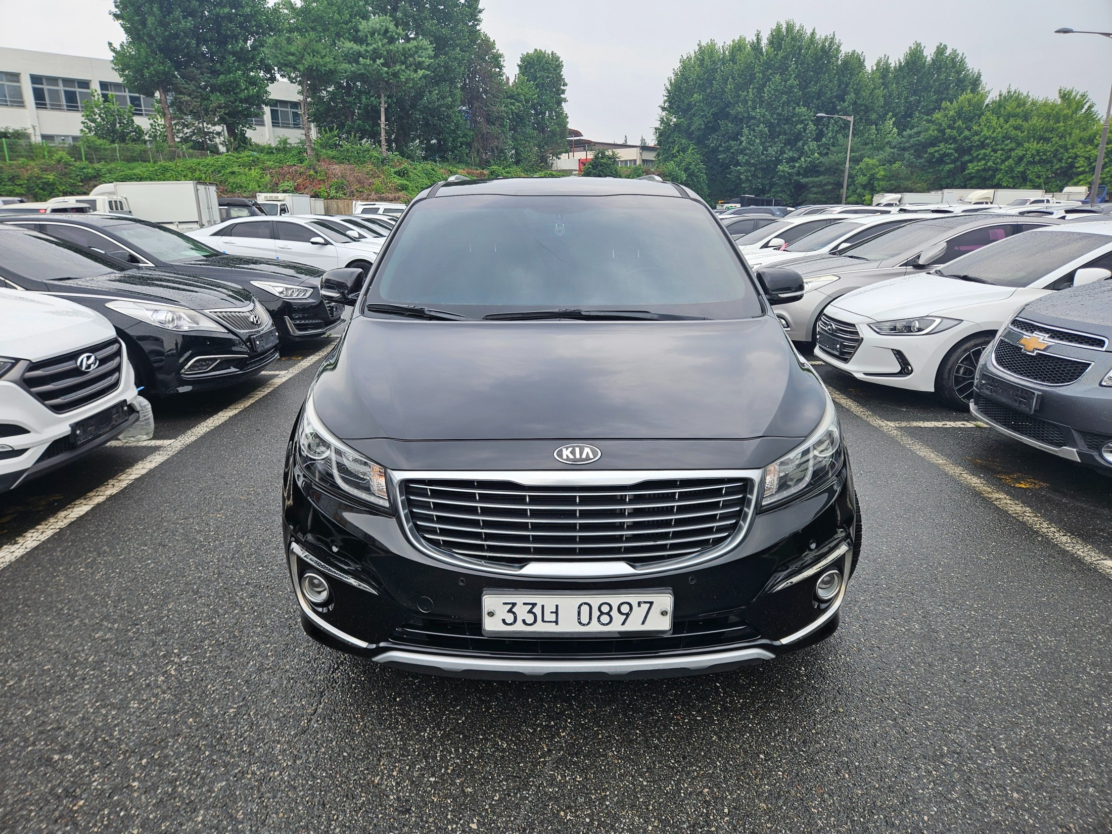 KIA CARNIVAL photo 3