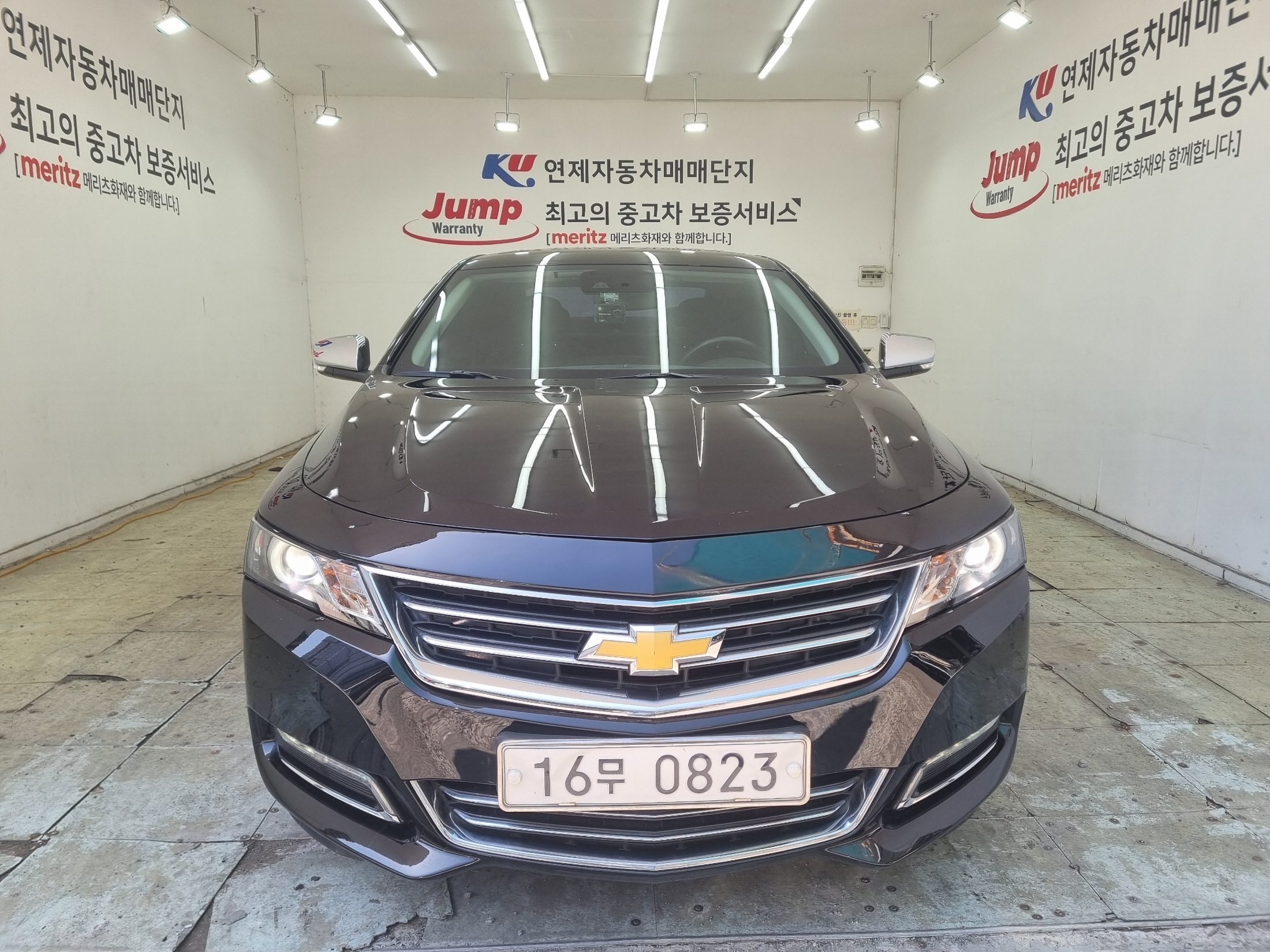 CHEVROLET IMPALA photo 2