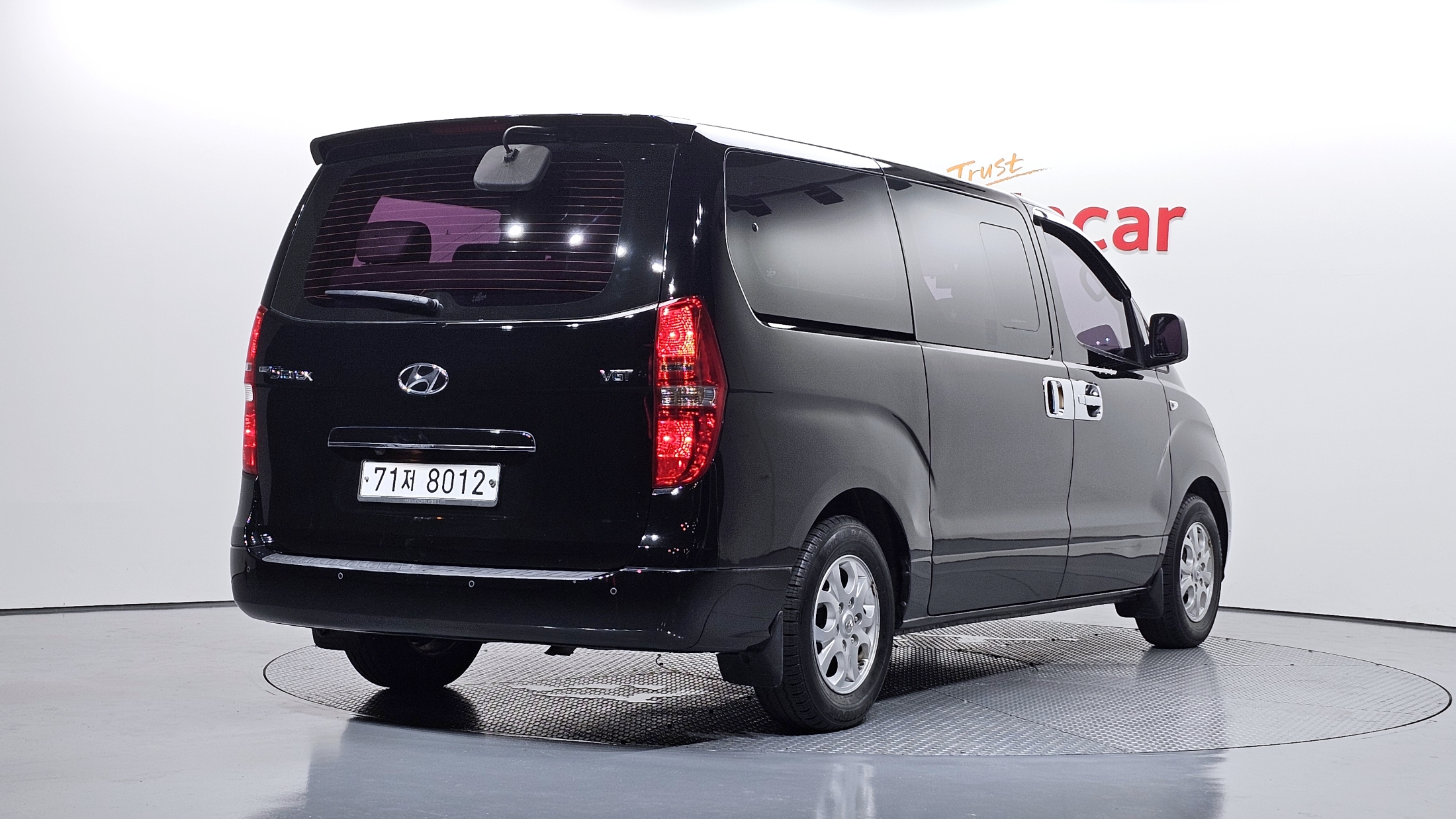 Mazda Bongo front view