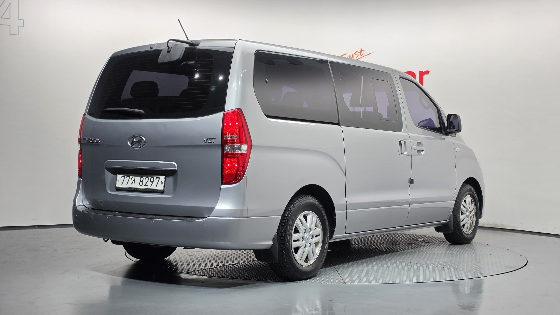 Mazda Bongo front view