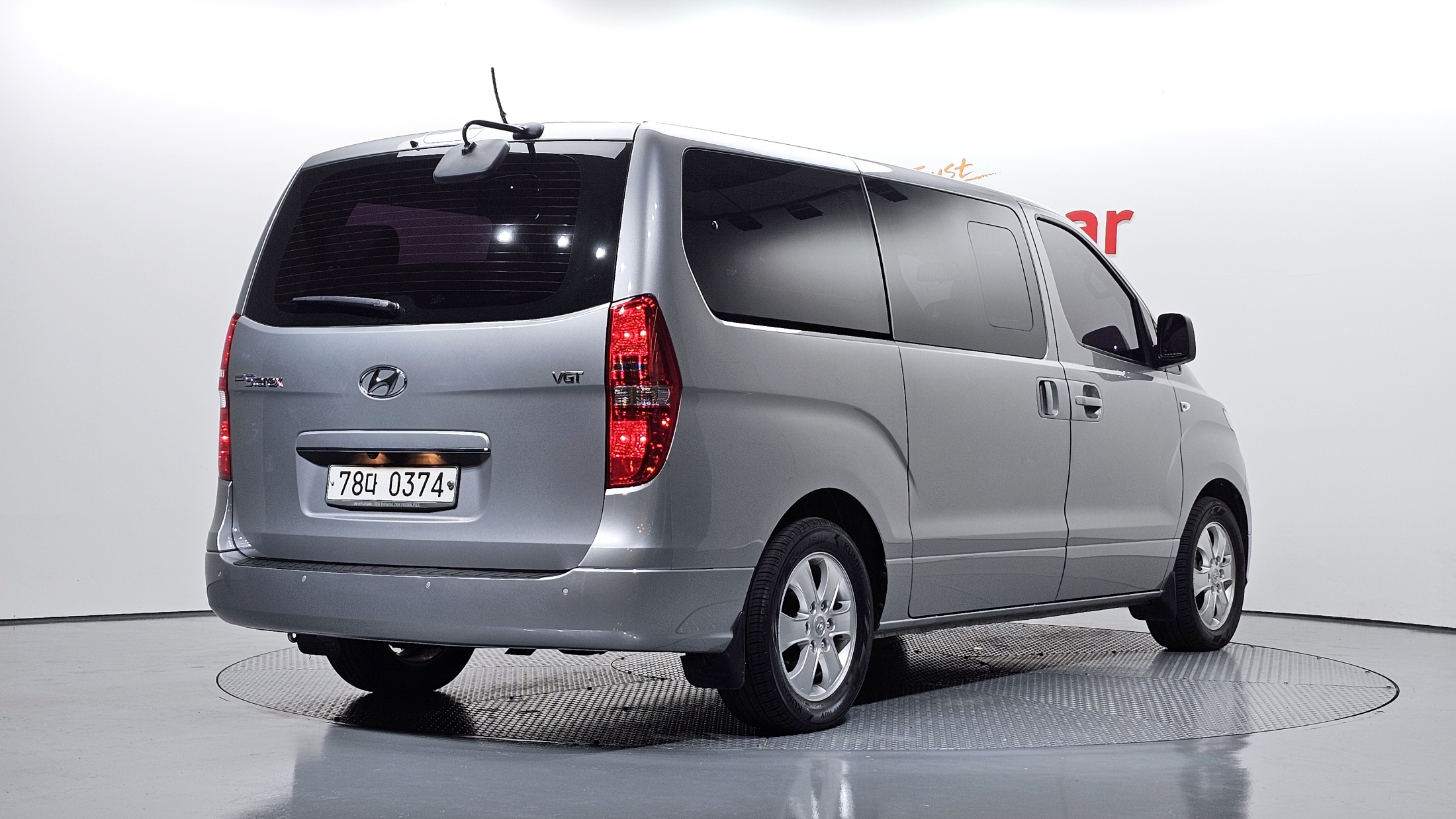 Mazda Bongo front view