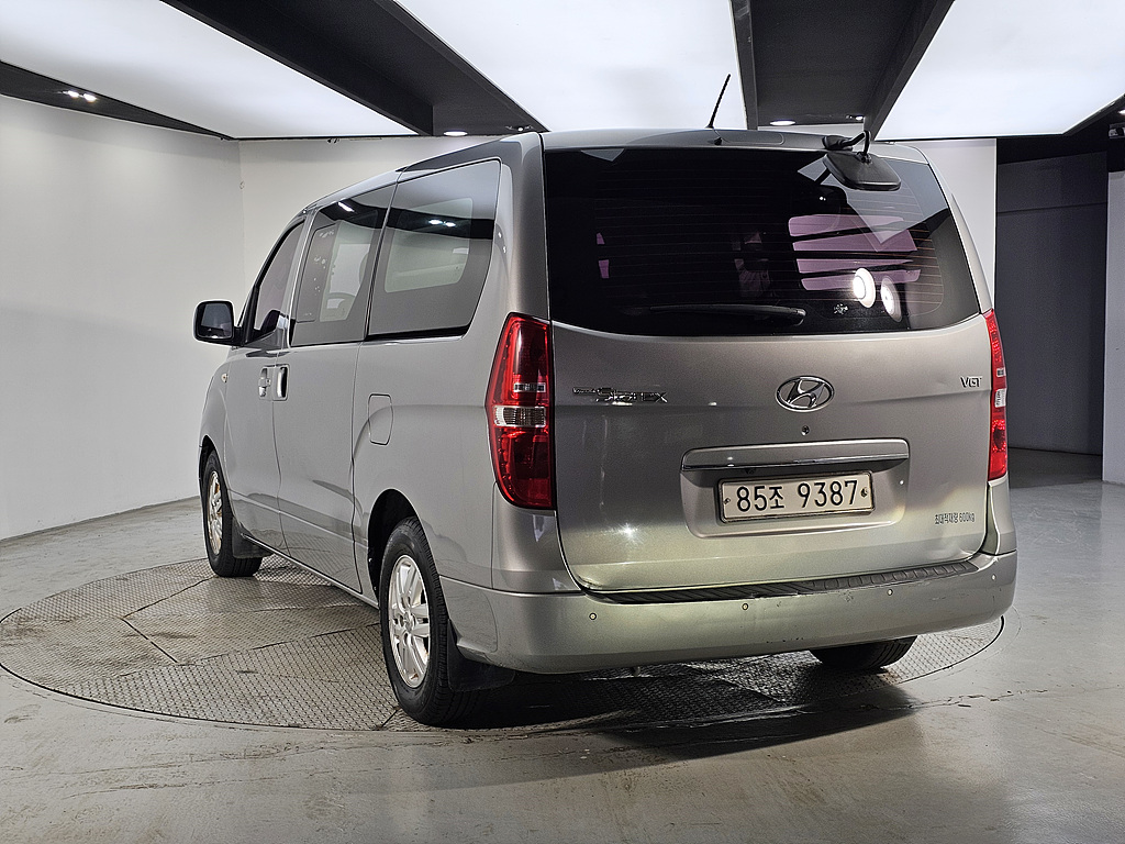 Mazda Bongo rear view