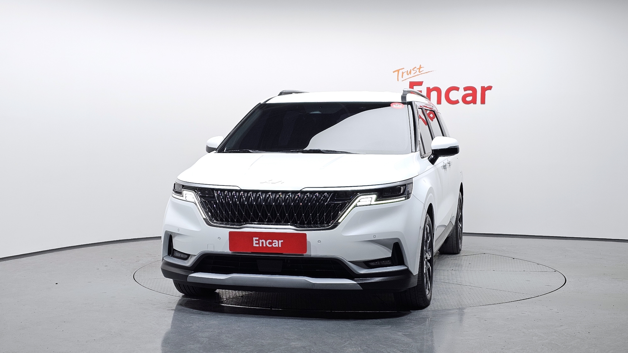 KIA CARNIVAL photo 3