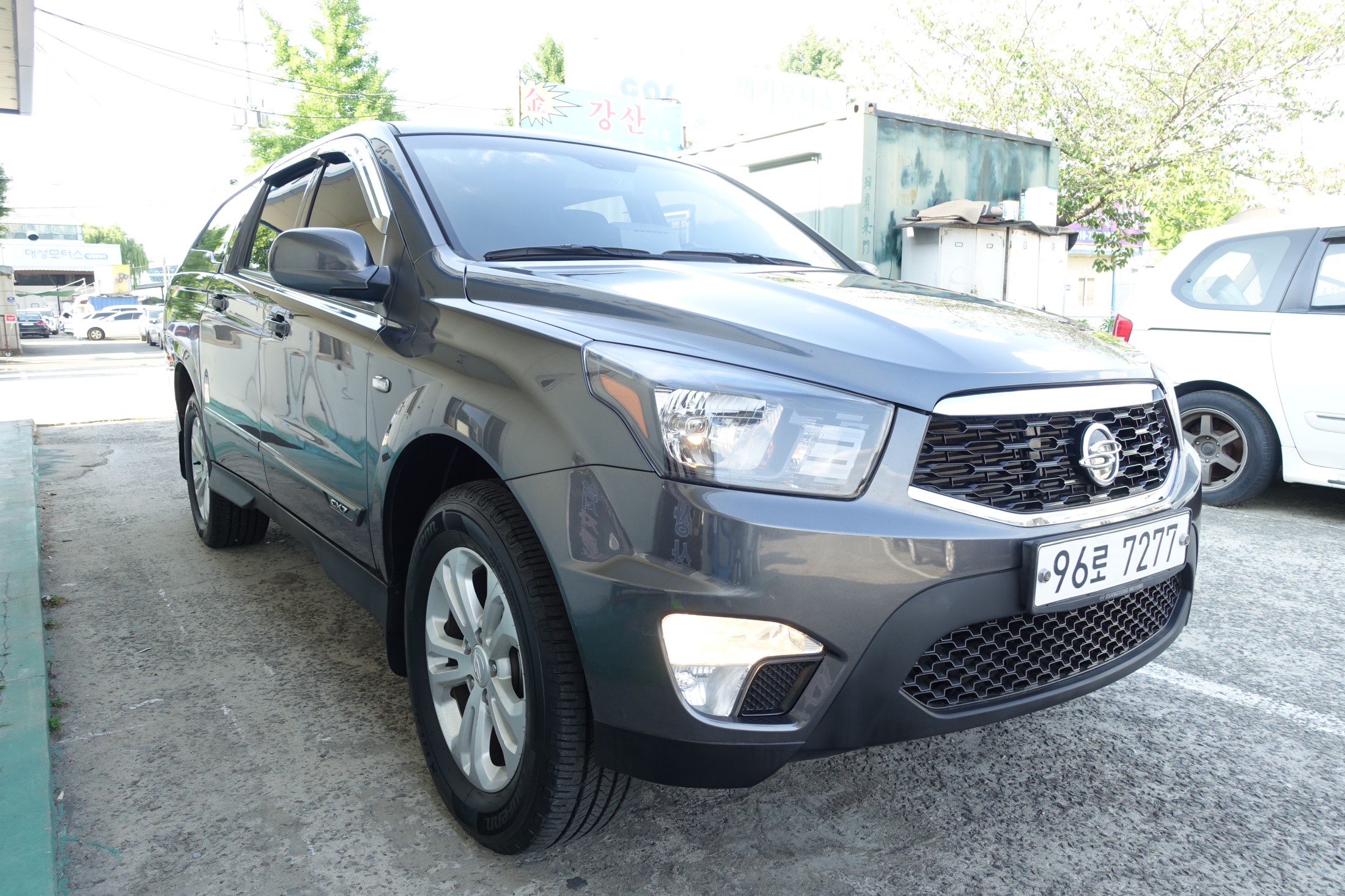SSANGYONG KORANDO photo 3
