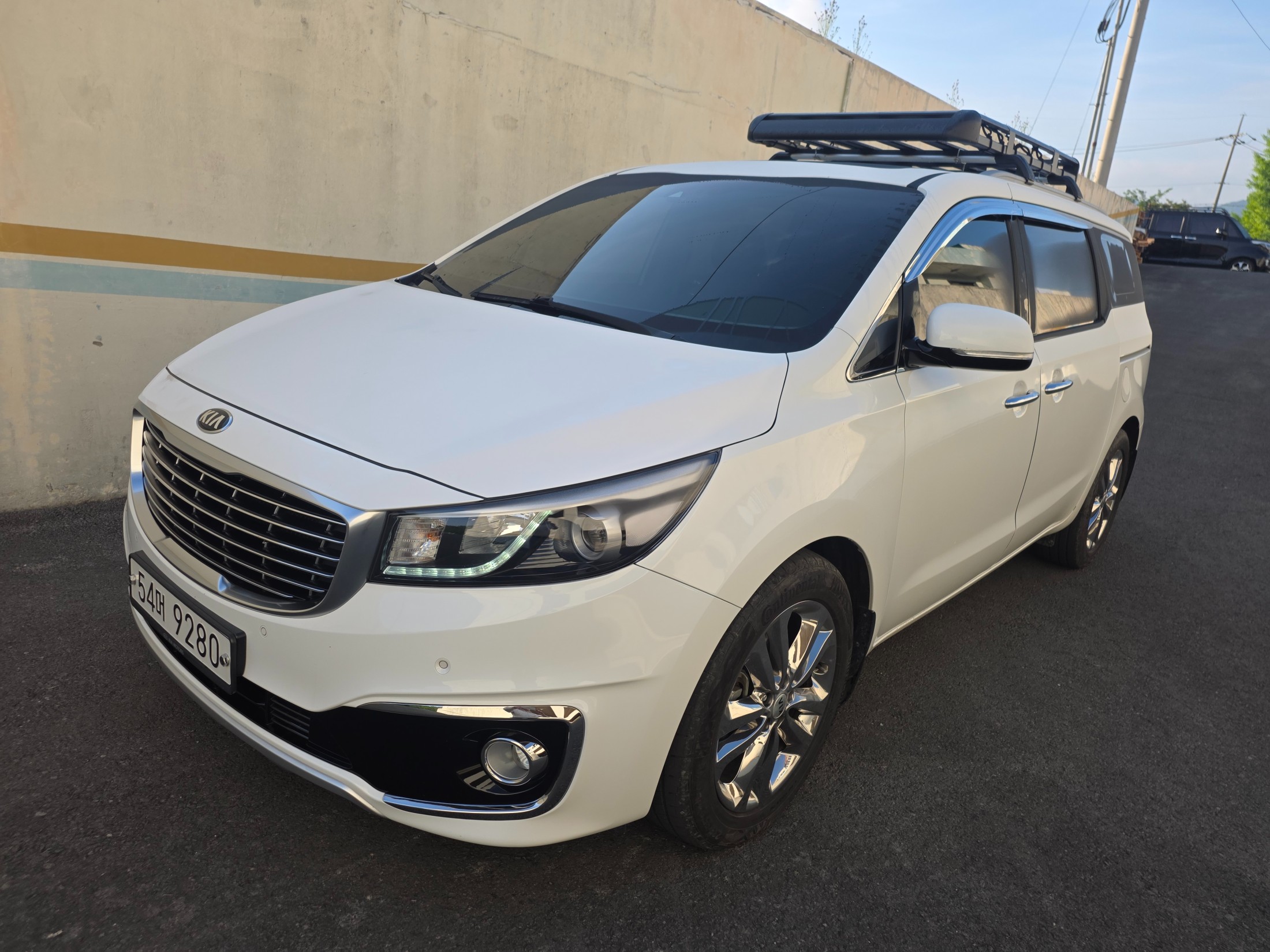 KIA CARNIVAL