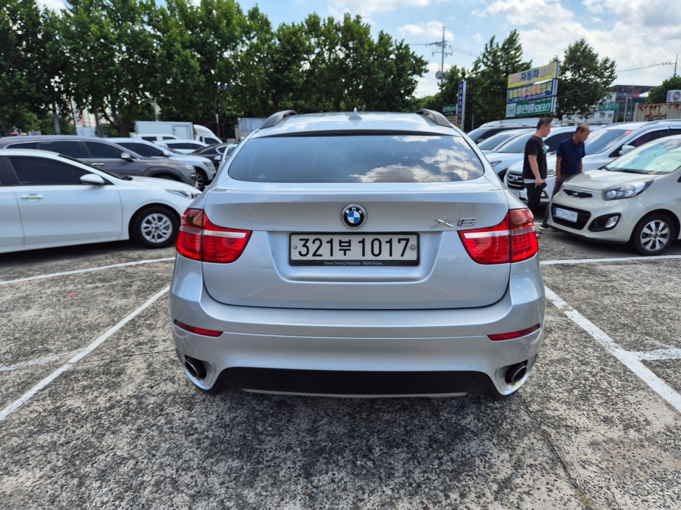 BMW X6 photo 2