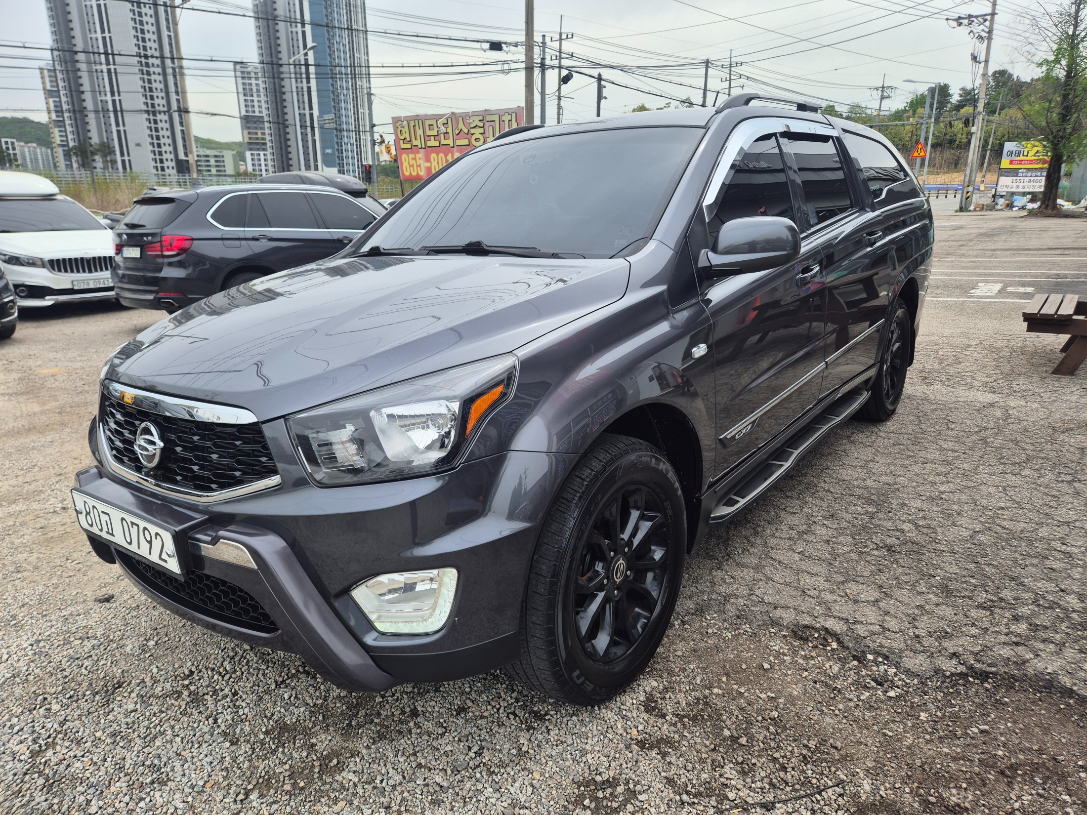 SSANGYONG KORANDO photo 2