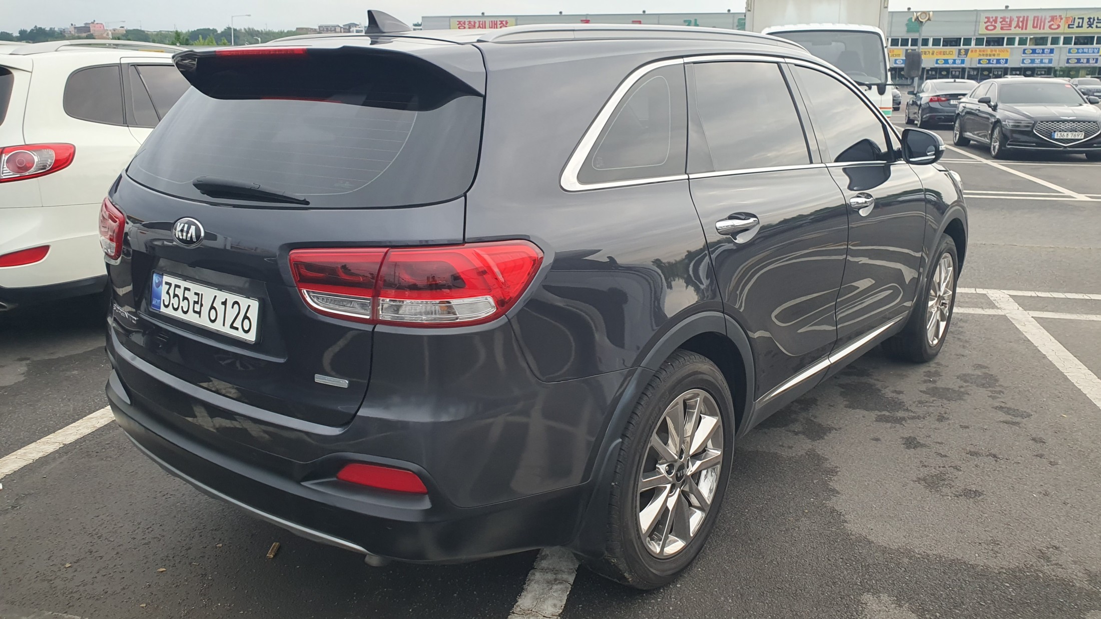 KIA SORENTO photo 2