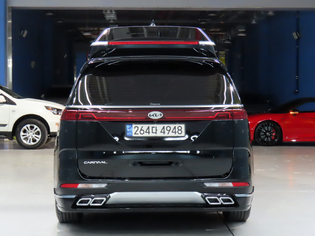 KIA CARNIVAL photo 3
