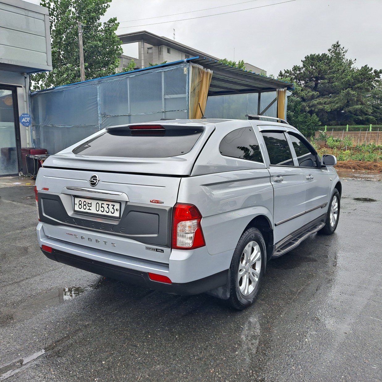 SSANGYONG KORANDO photo 2