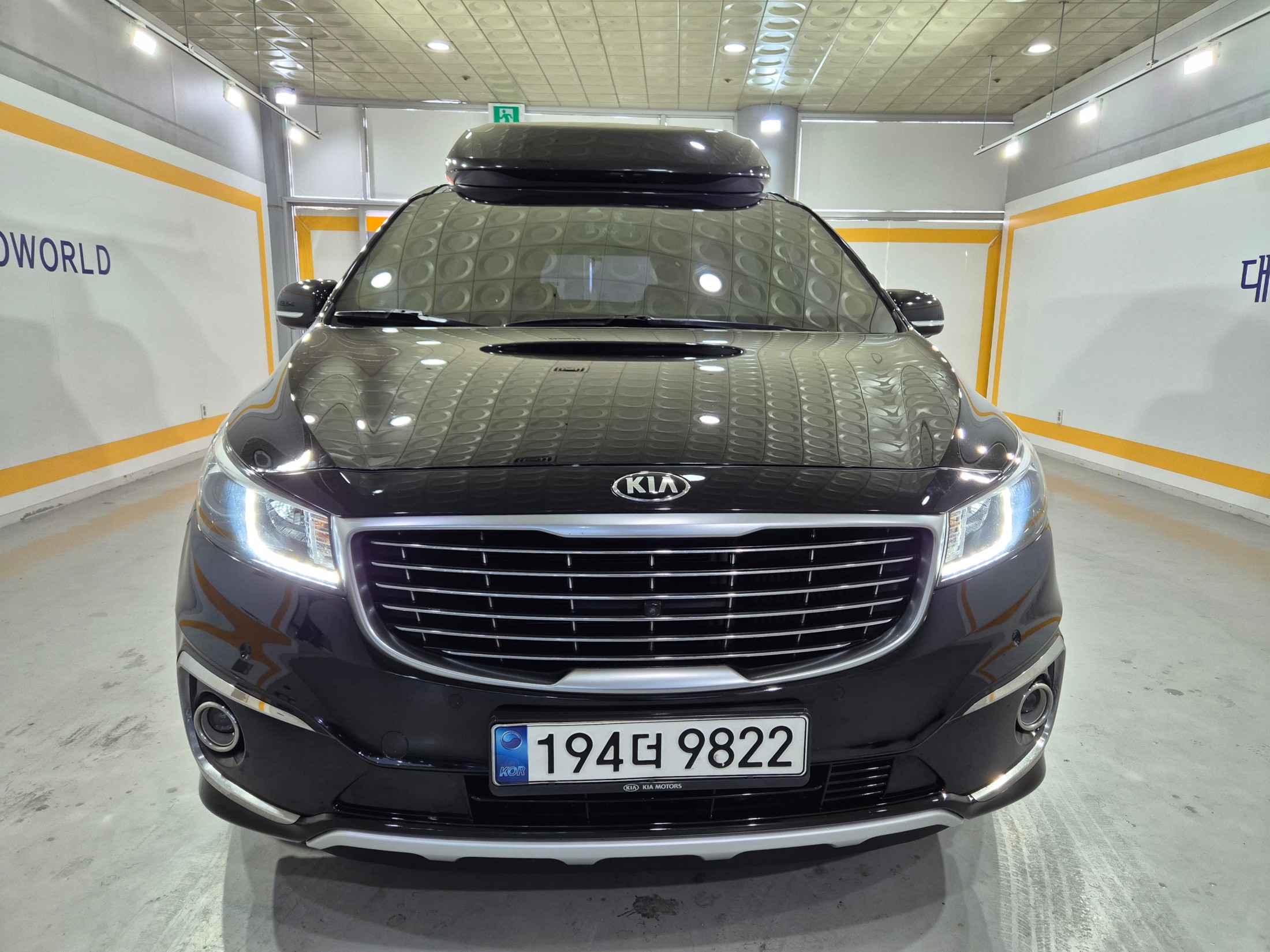 KIA CARNIVAL