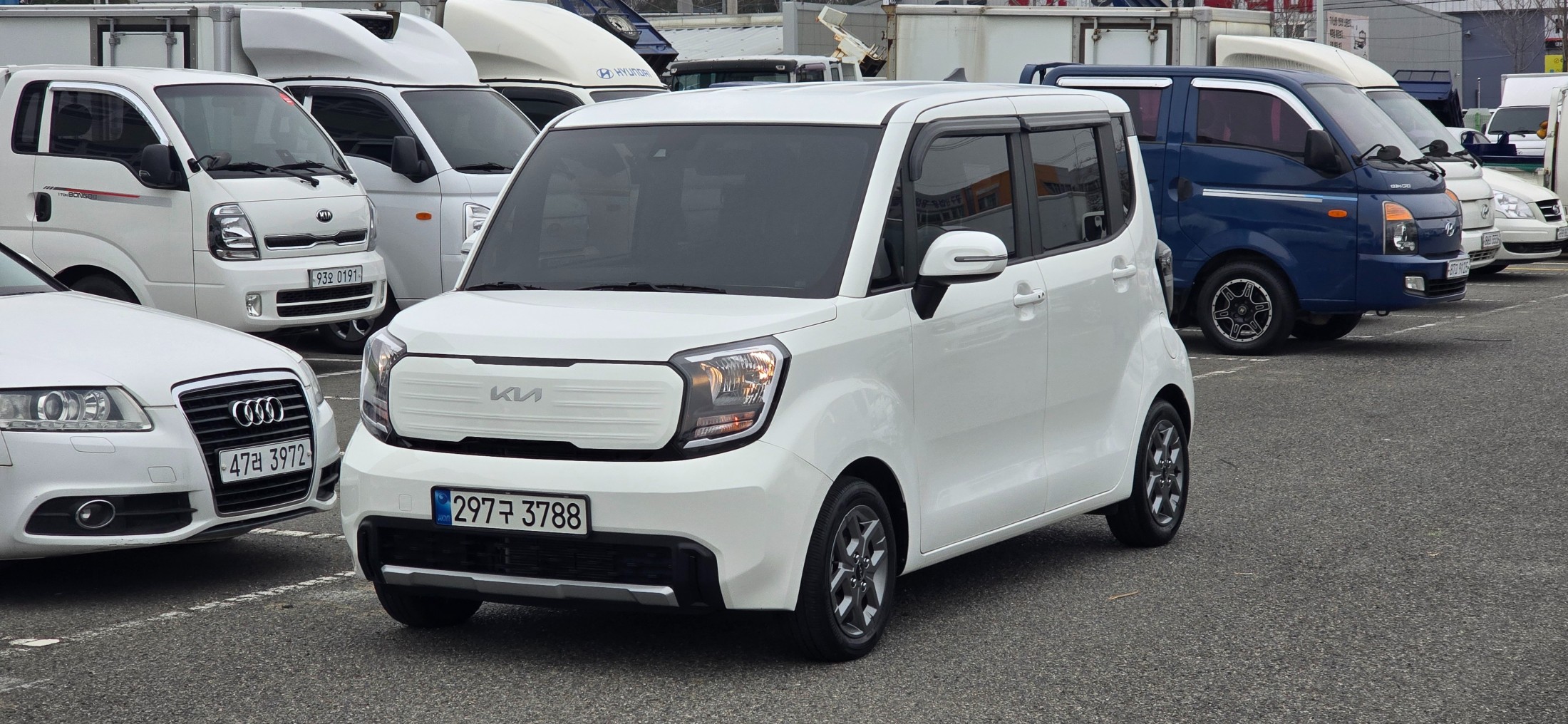 2011 Mazda Bongo Van