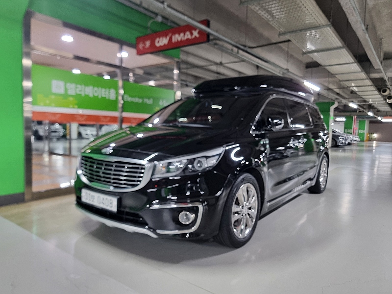 KIA CARNIVAL