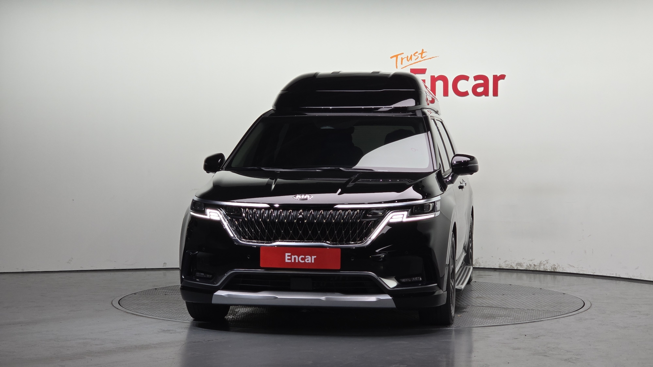 KIA CARNIVAL photo 3