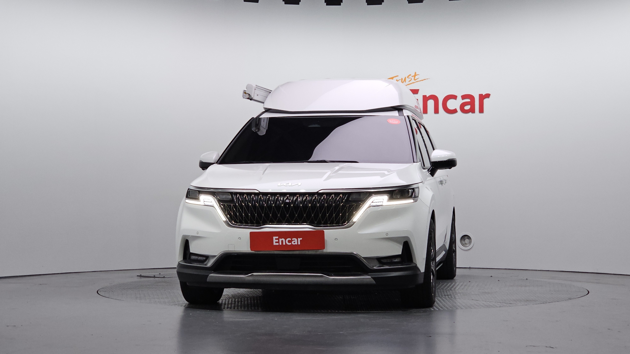 KIA CARNIVAL photo 3