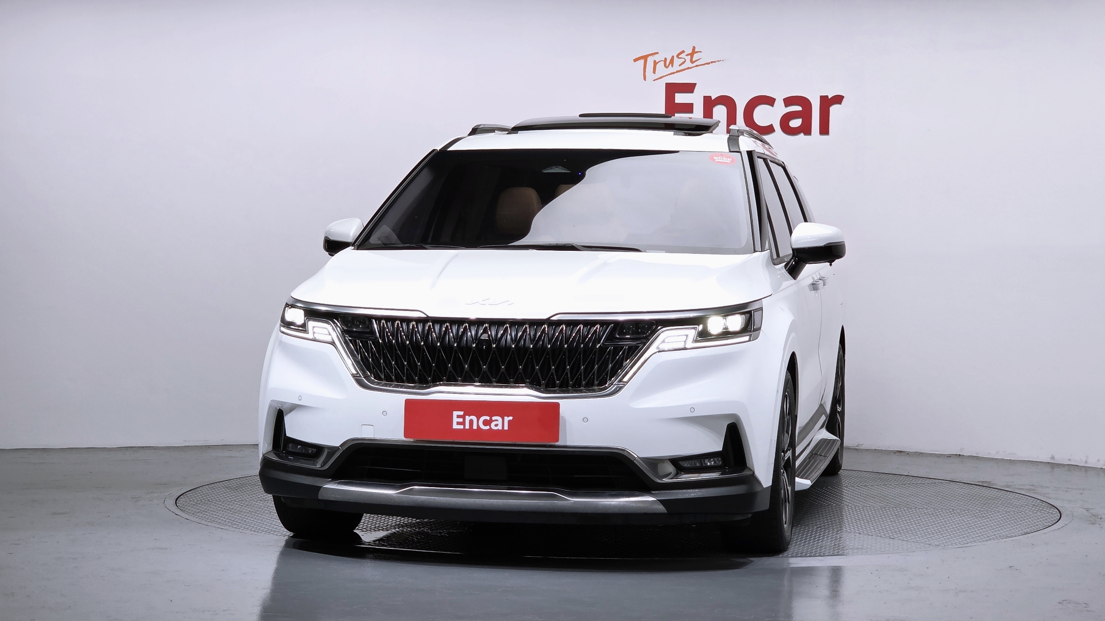 KIA CARNIVAL photo 2