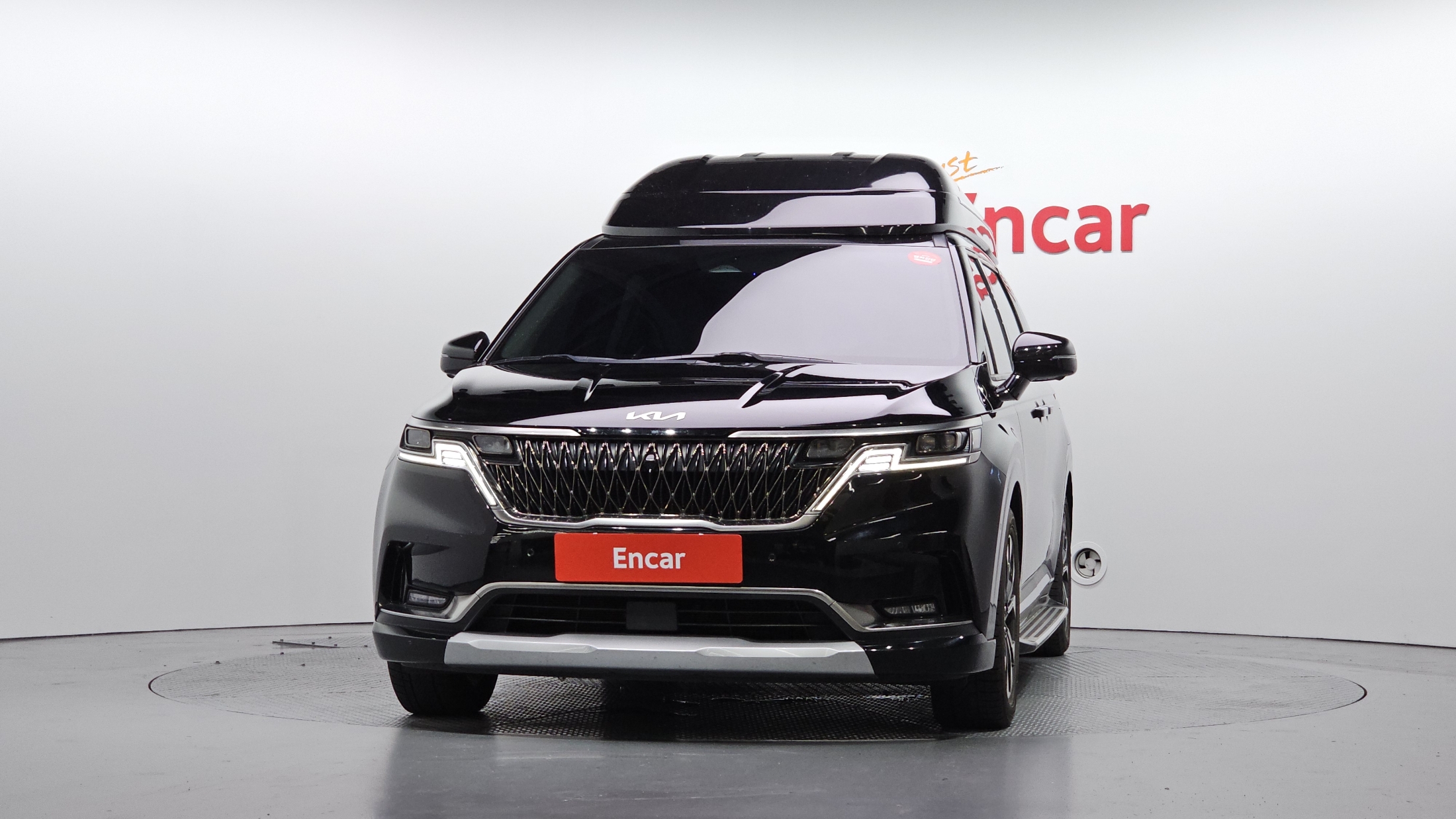 KIA CARNIVAL photo 3