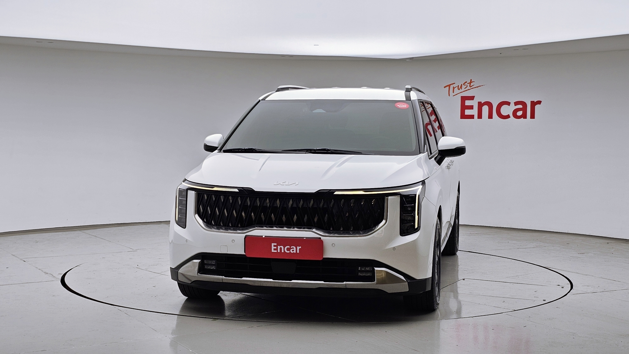 KIA CARNIVAL photo 3