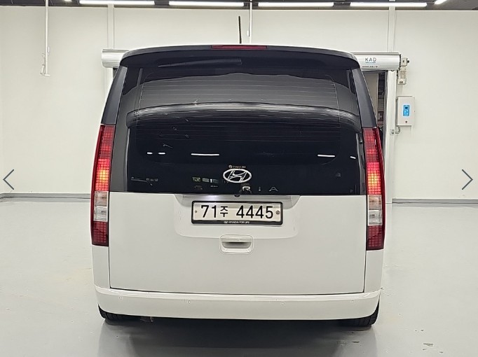 Mazda Bongo rear view