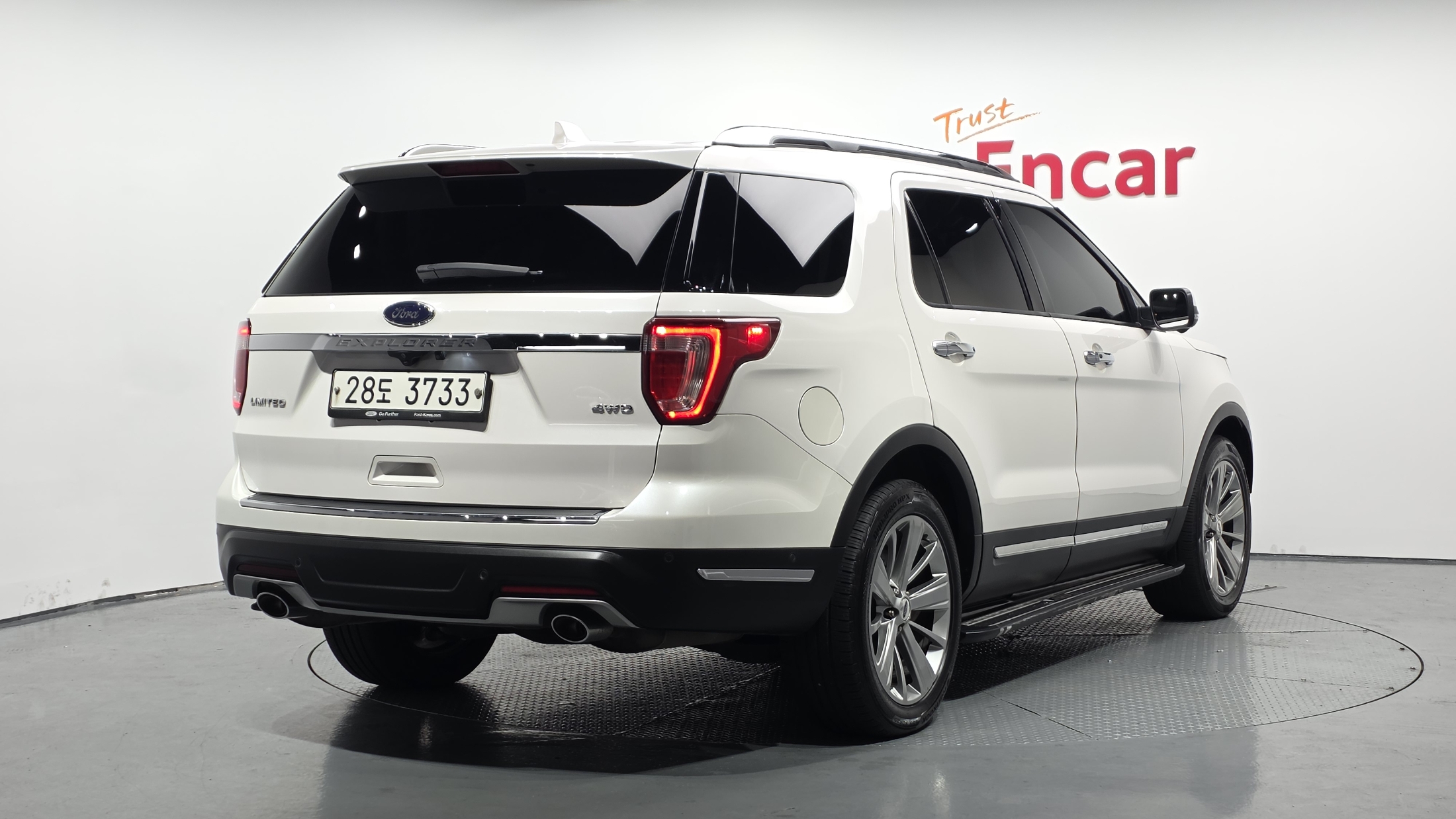 FORD EXPLORER photo 2