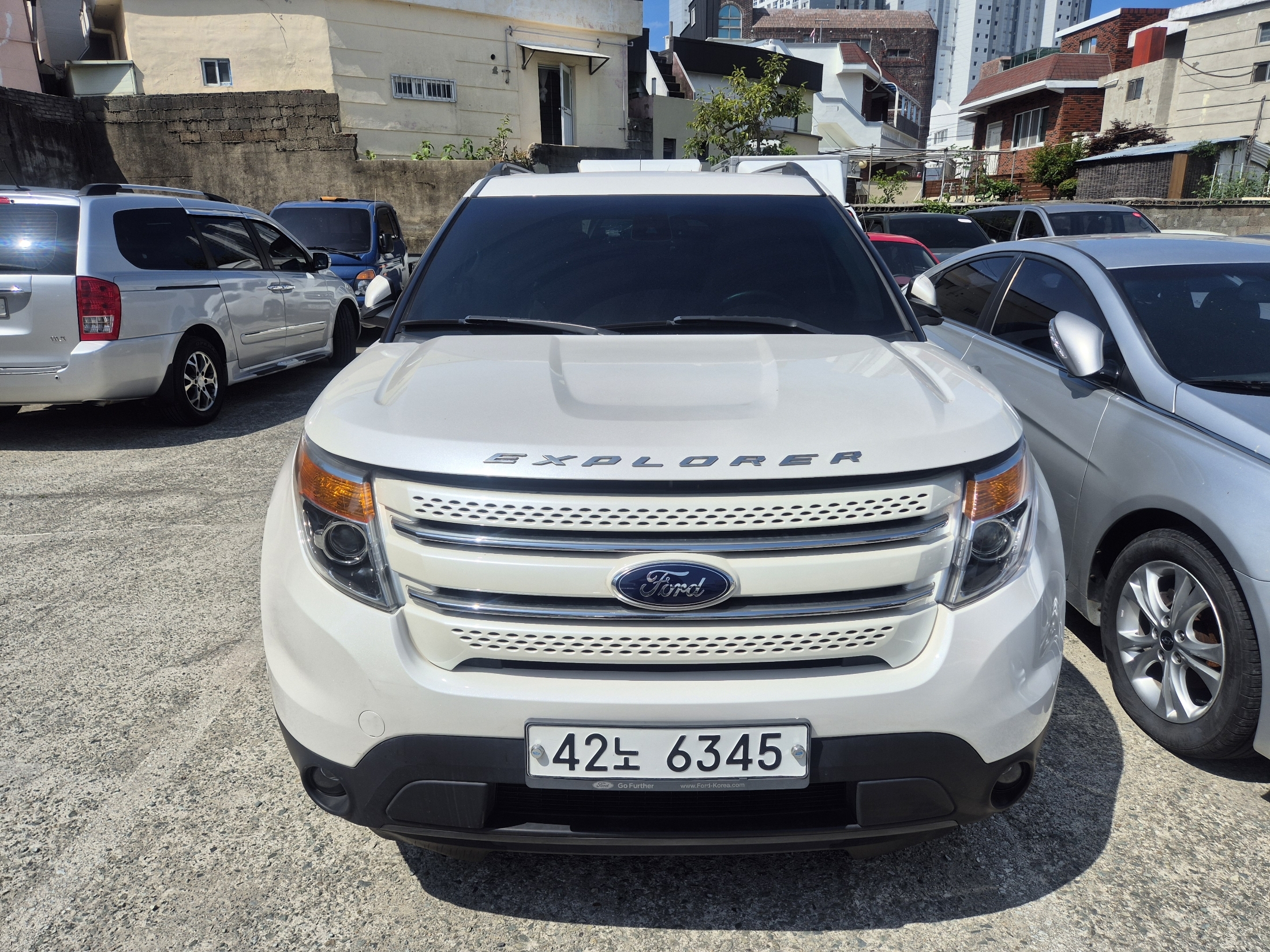 FORD EXPLORER