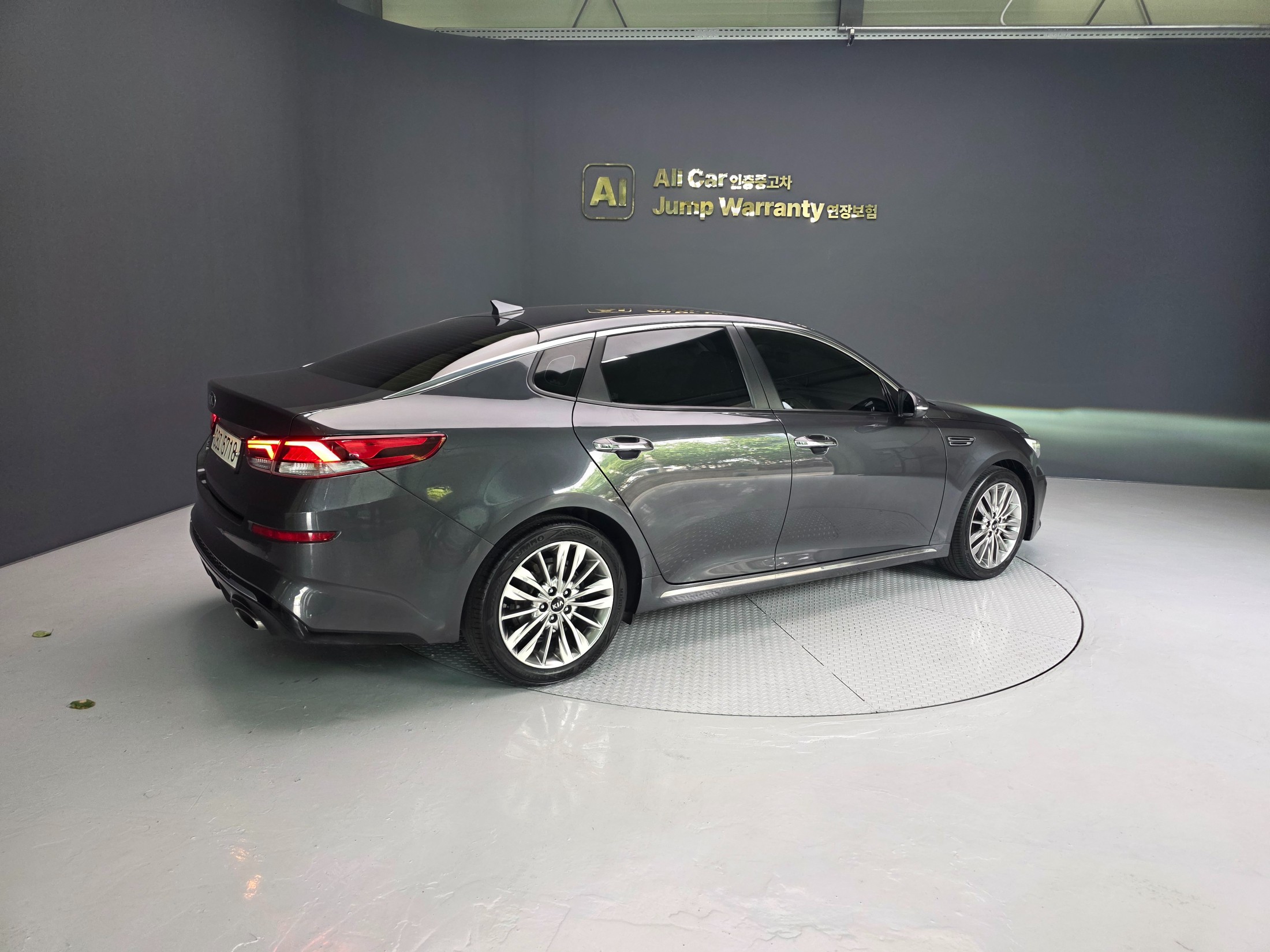 KIA K5 photo 2