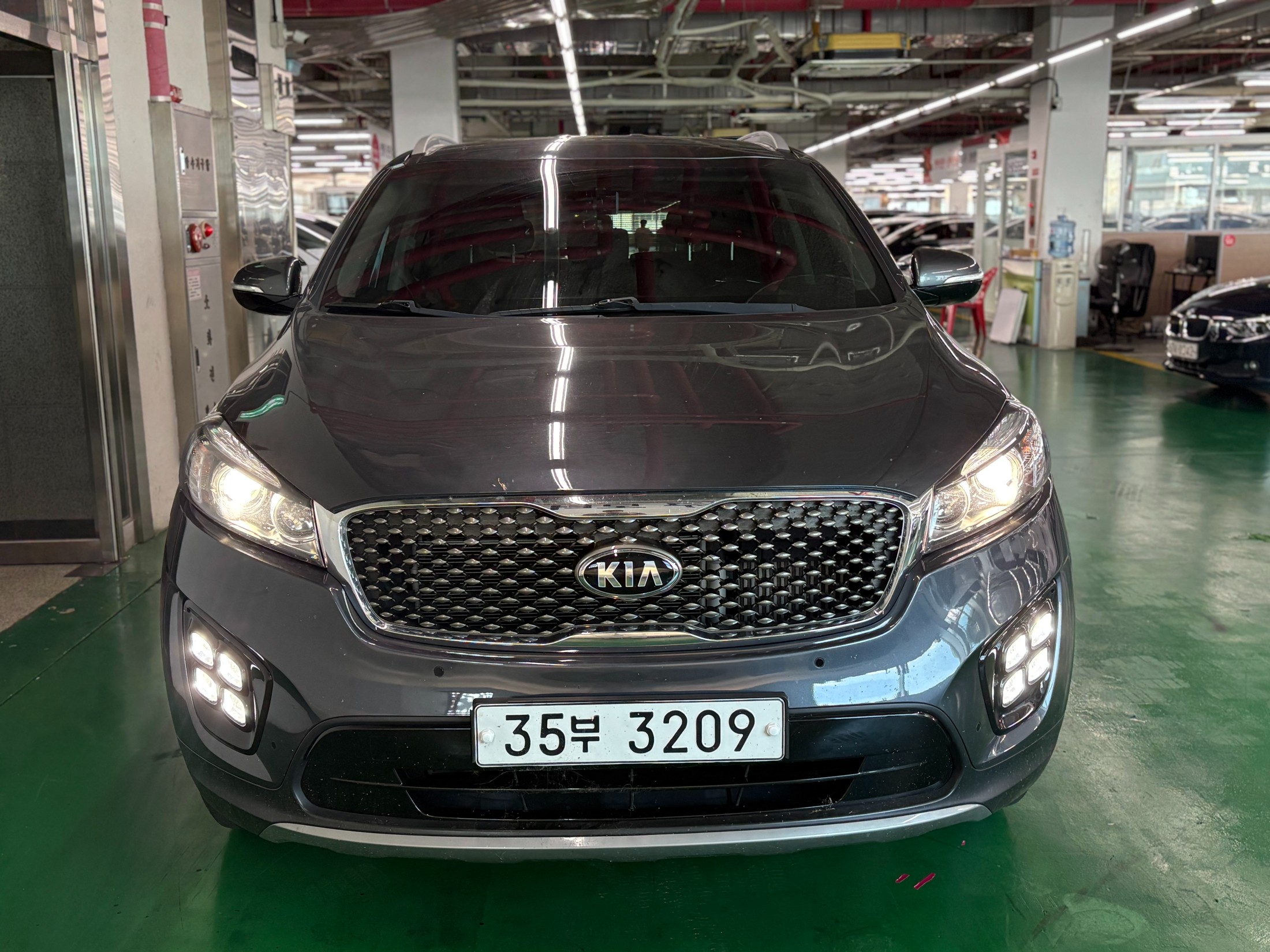 KIA SORENTO photo 2