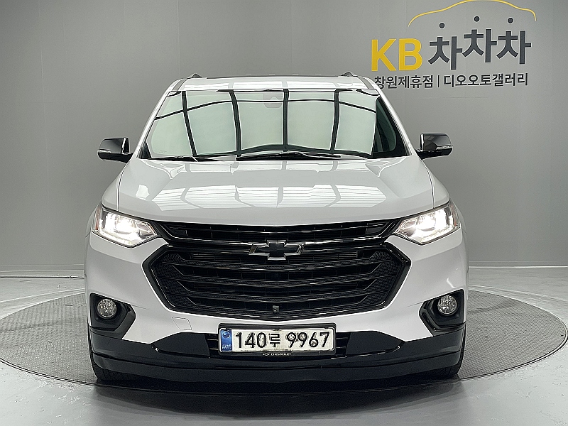 CHEVROLET TRAVERSE photo 2