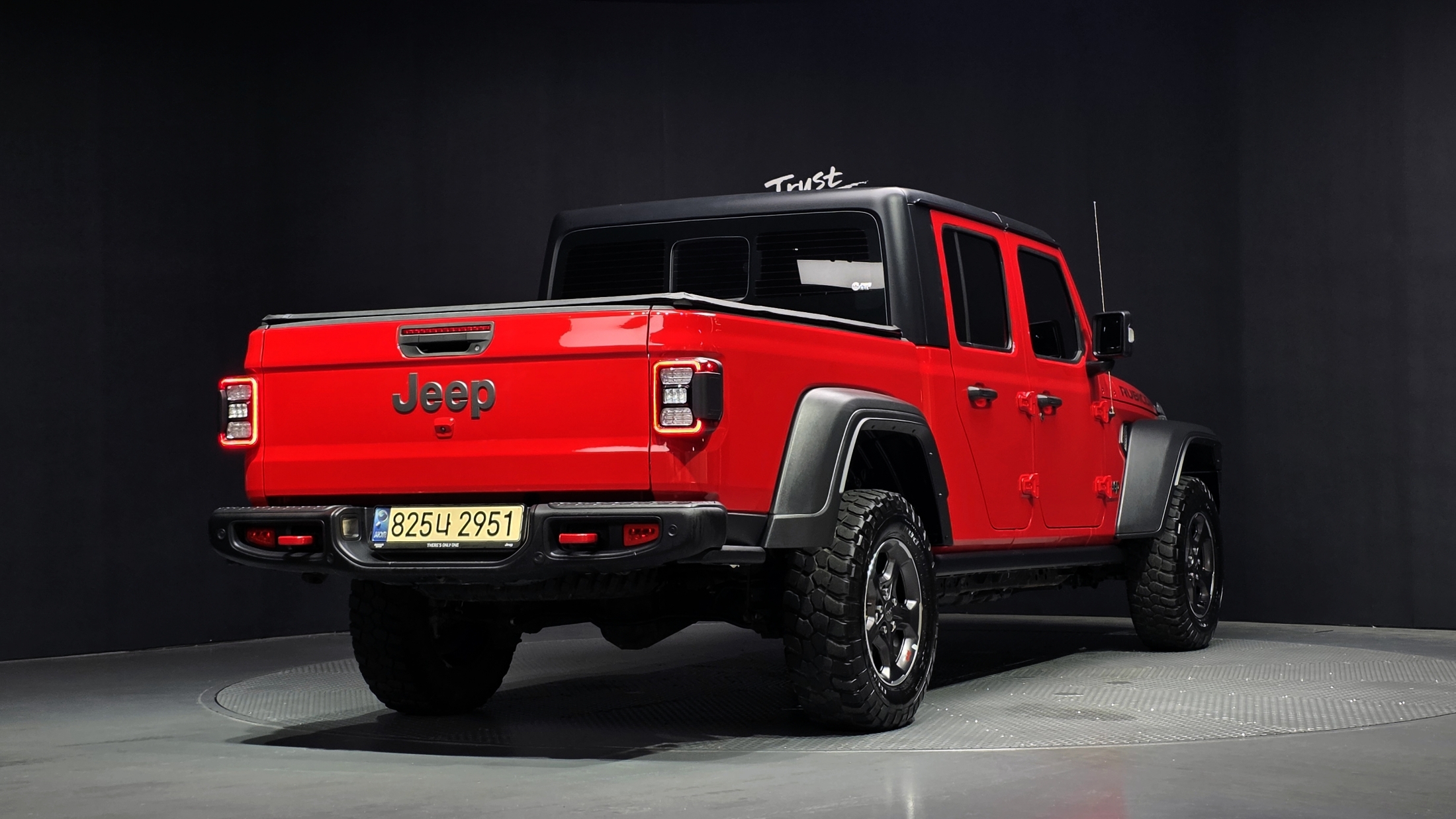 JEEP GLADIATOR photo 2