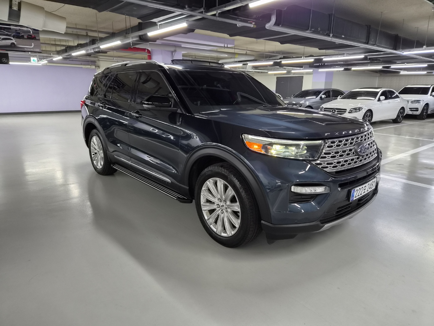 FORD EXPLORER photo 2