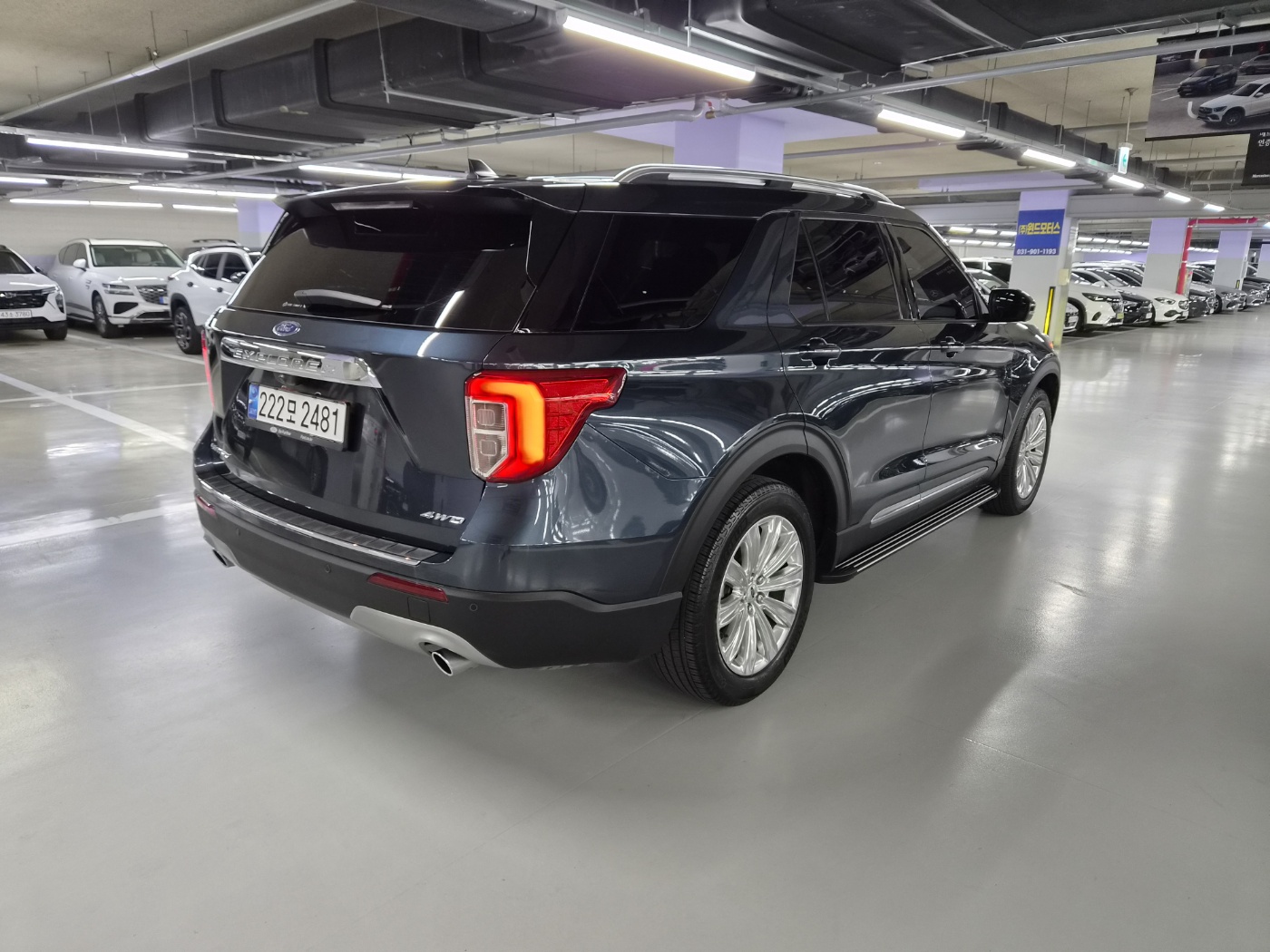 FORD EXPLORER photo 3