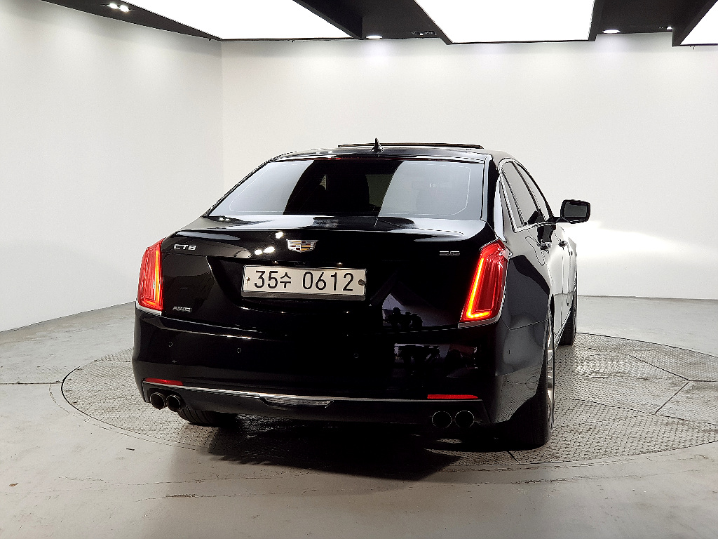 CADILLAC CT6 photo 3