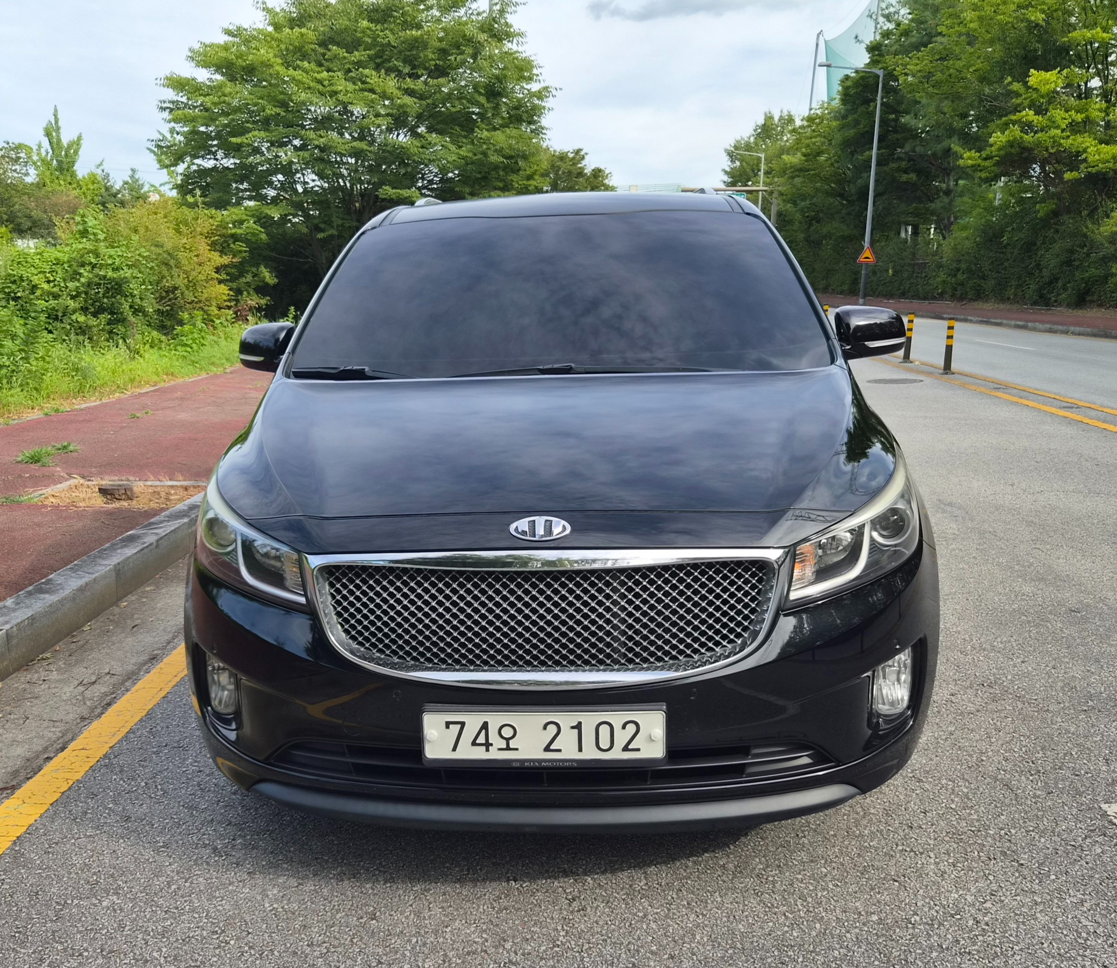 KIA CARNIVAL
