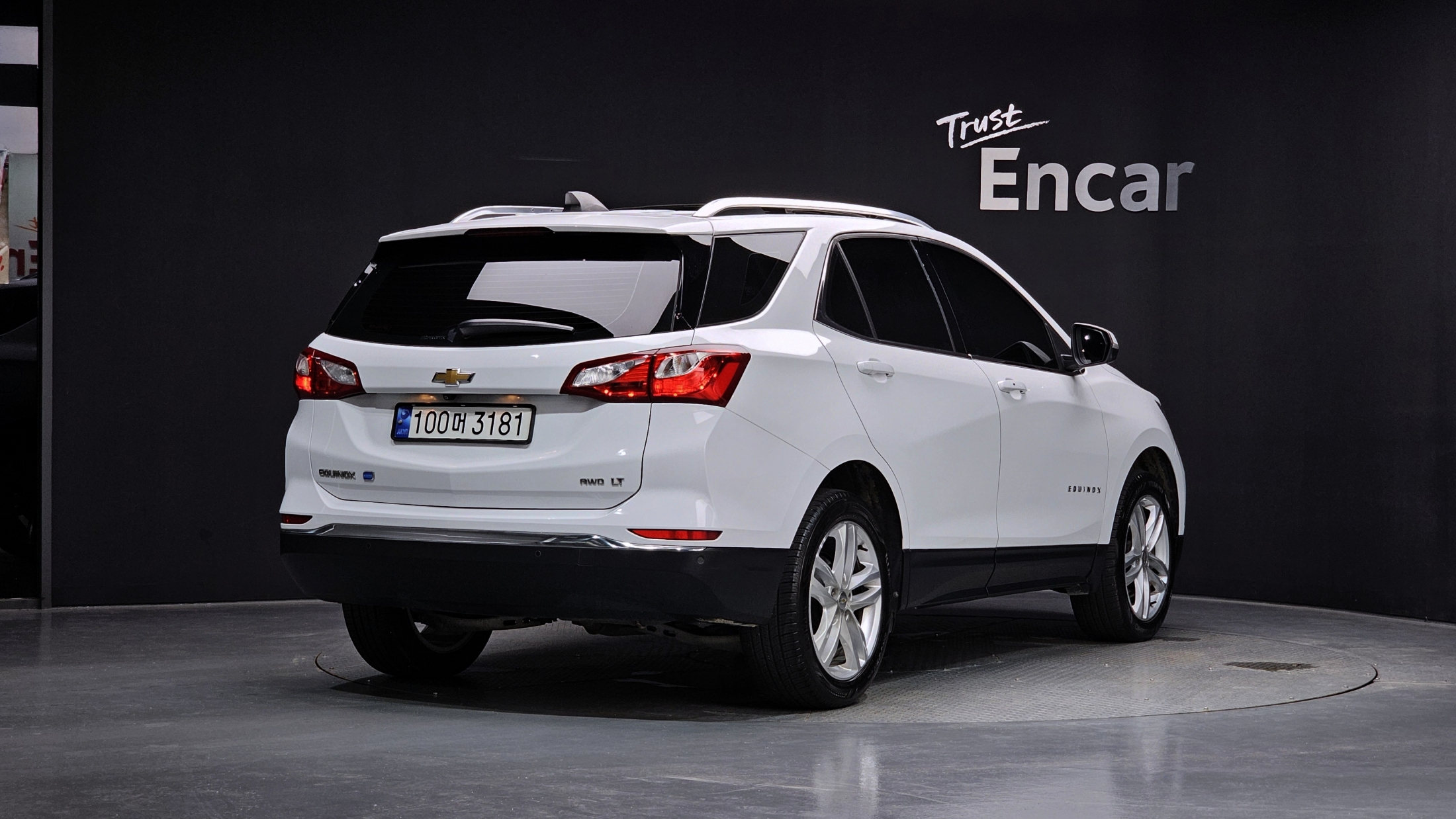 CHEVROLET EQUINOX photo 2