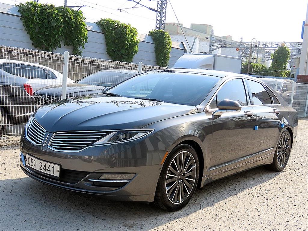 LINCOLN MKZ photo 2