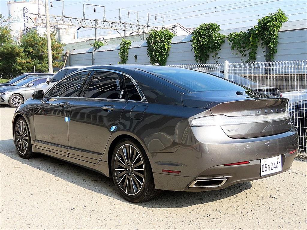 LINCOLN MKZ photo 3