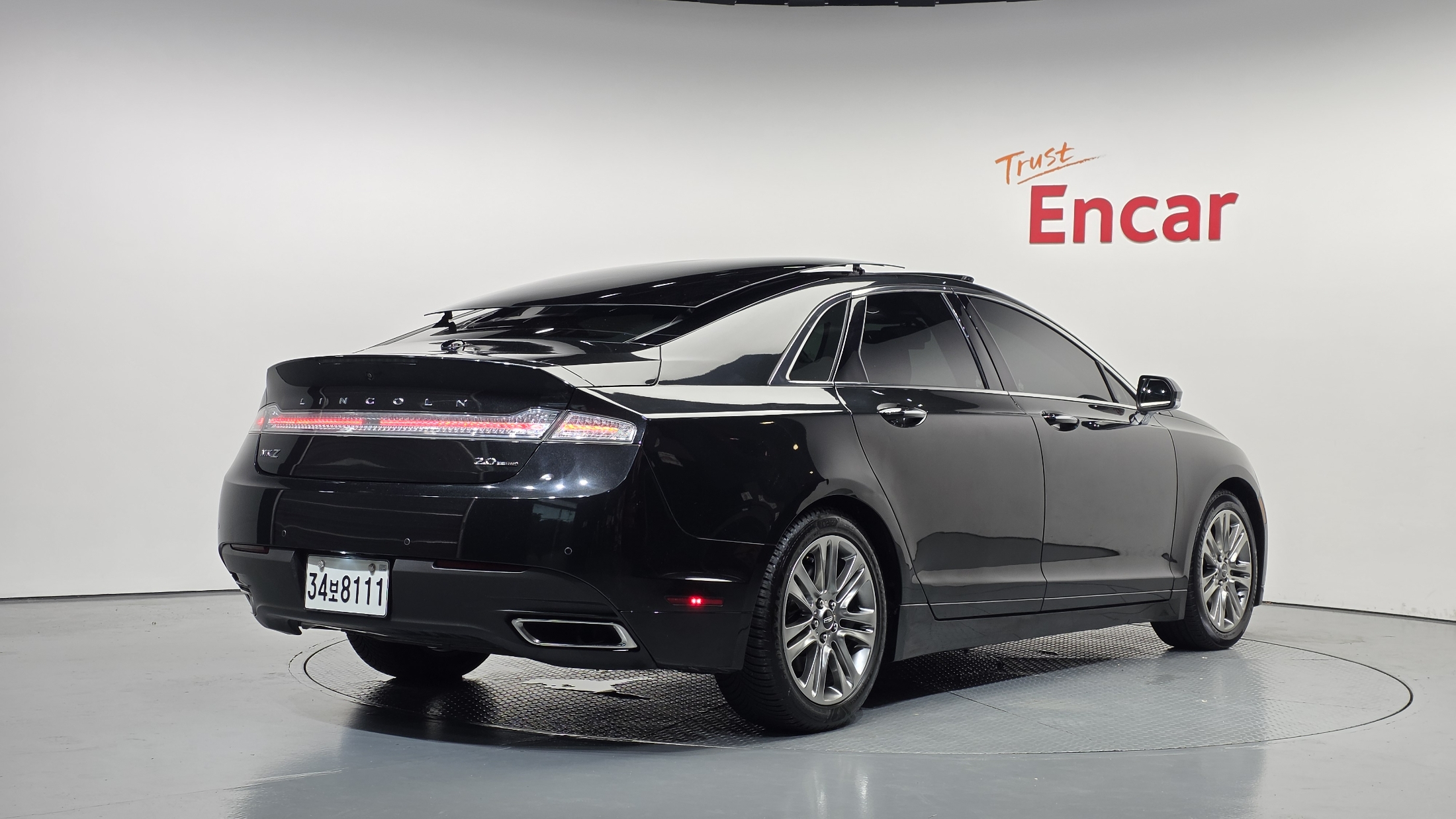 LINCOLN MKZ photo 2