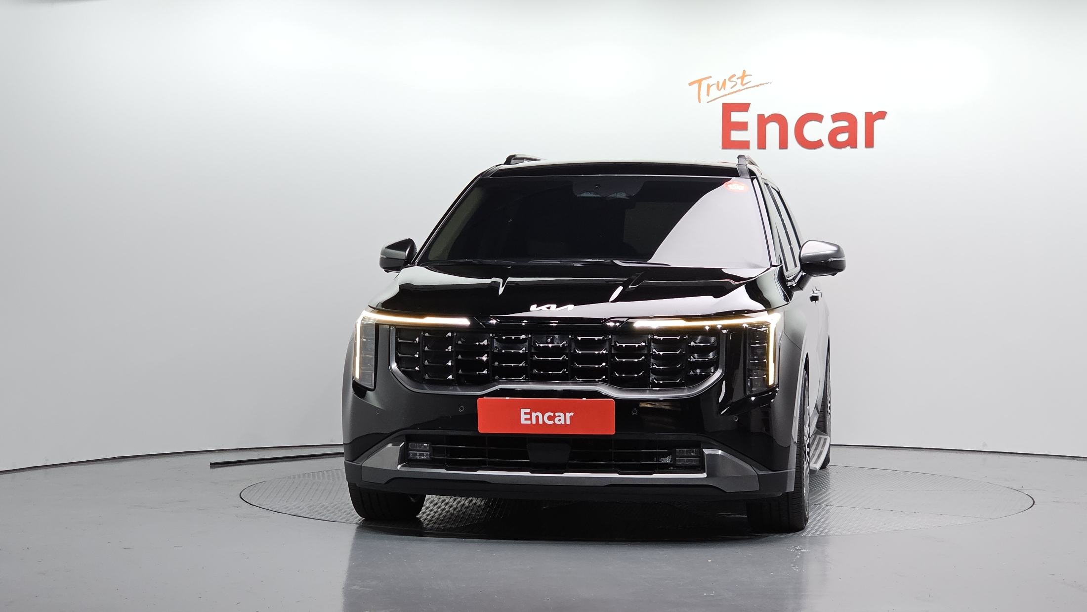 KIA CARNIVAL photo 3