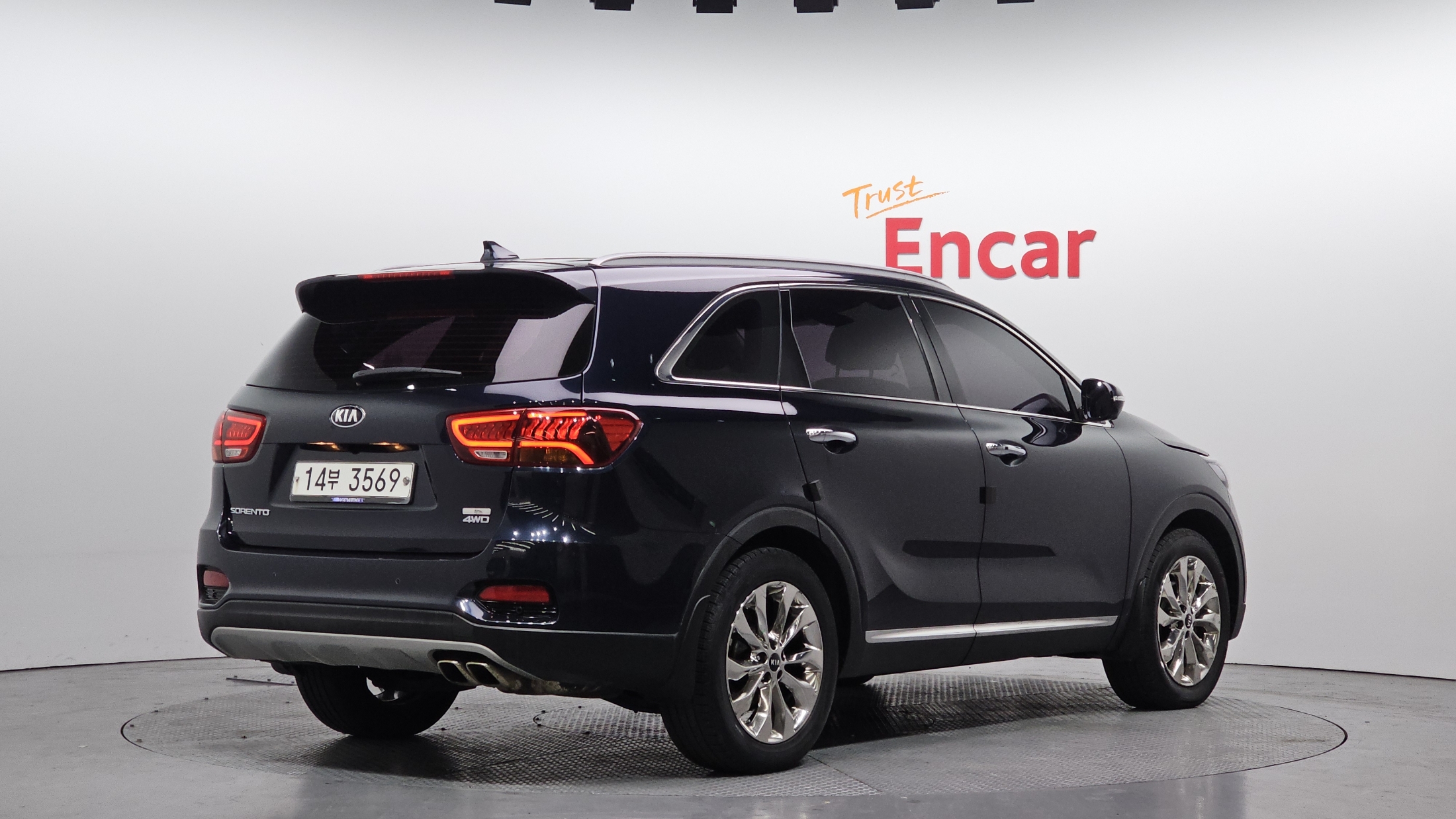 KIA SORENTO photo 2