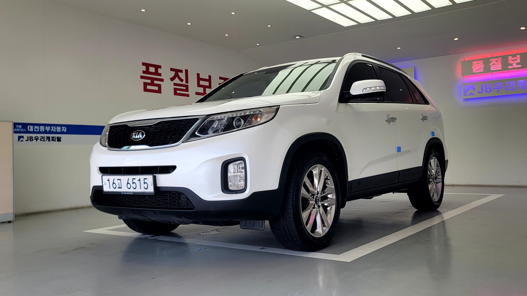 KIA SORENTO photo 2